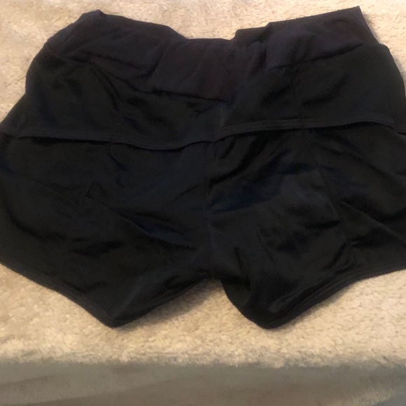 Size M CrossFit shorts - Picture 2 of 2